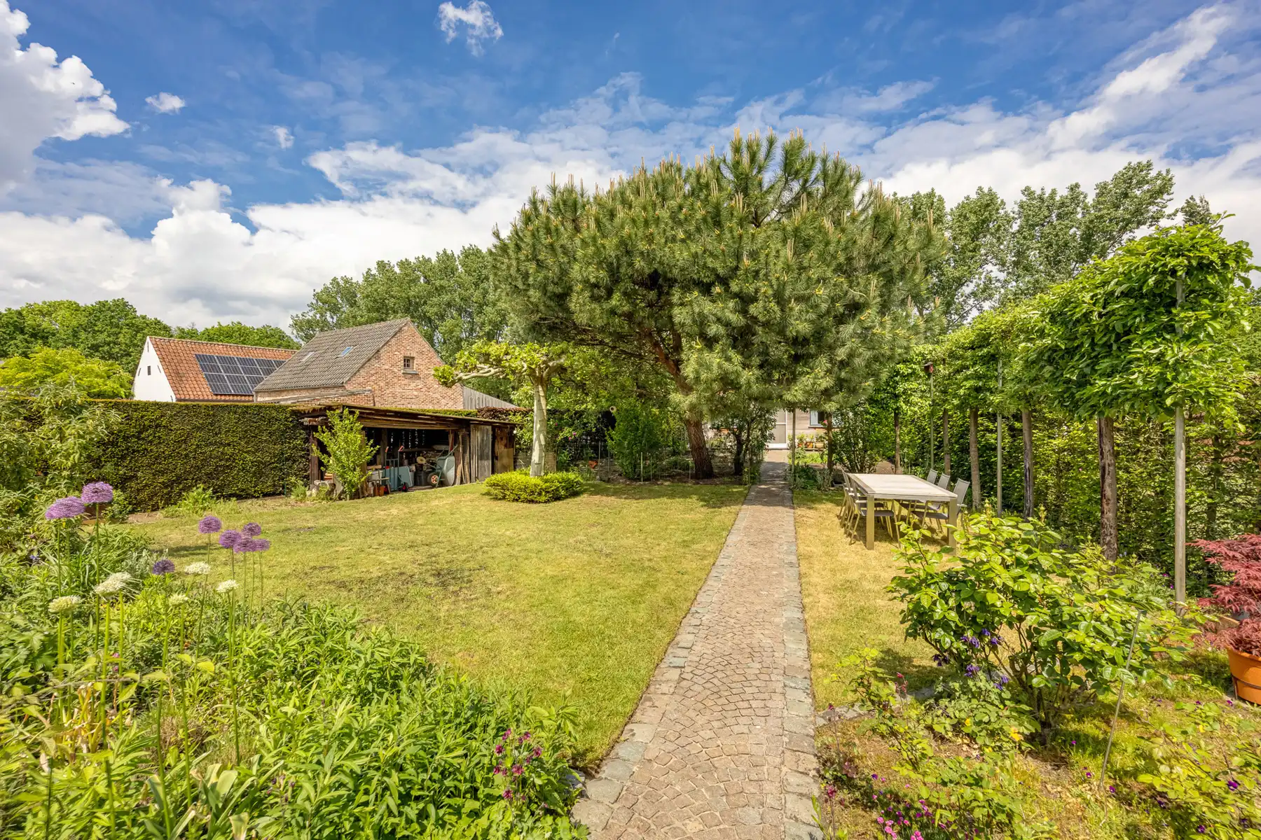 Degelijke en energiezuinige villa  op ca. 1000 m2 foto 31