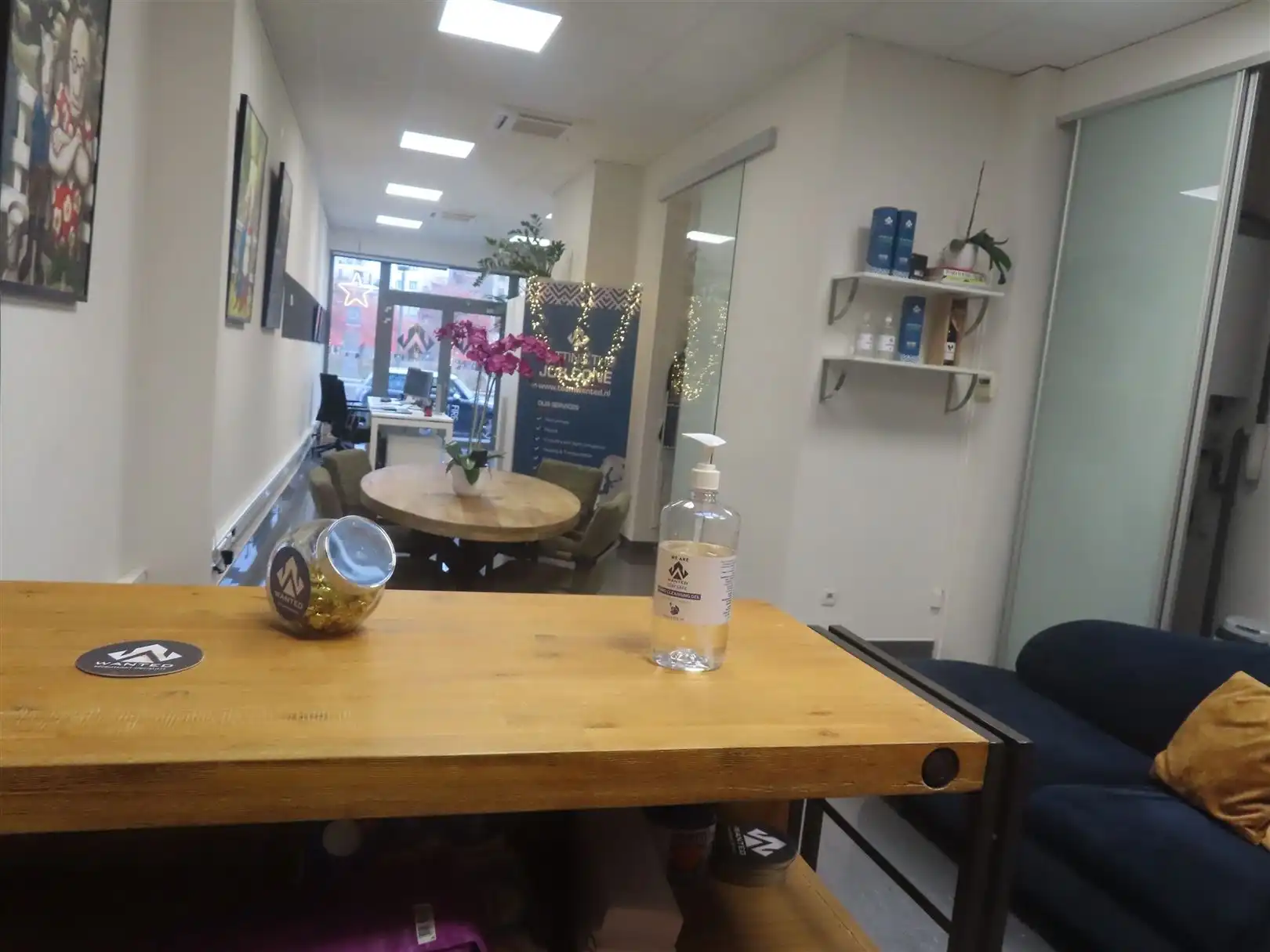 Winkelruimte/Kantoorruimte aan Stadsschouwburg foto 5