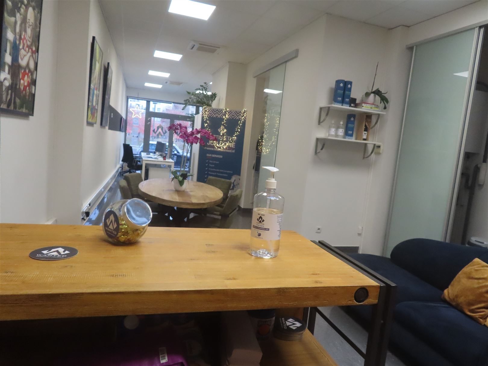 Winkelruimte/Kantoorruimte aan Stadsschouwburg foto 5