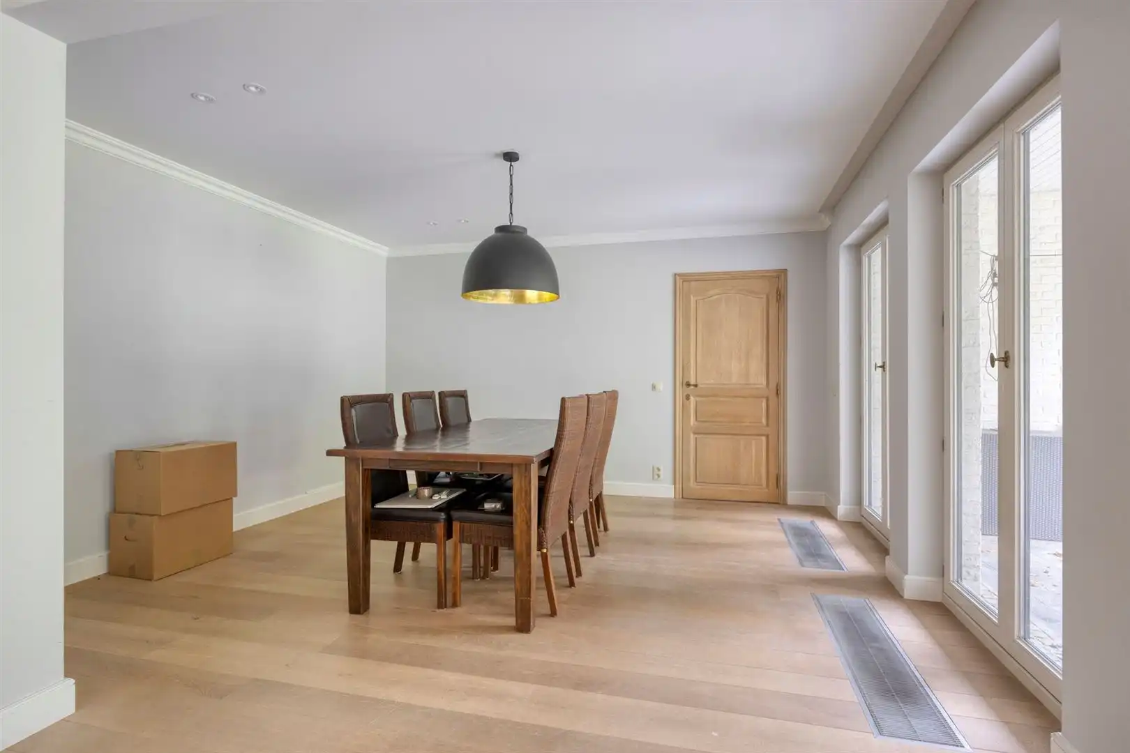 TE KOOP: Uitzonderlijke villa op een breed perceel van ca. 25 are in de Mosselerlaan te Genk! foto 11