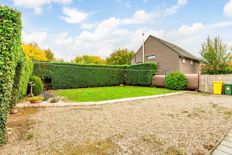 Charmante, te renoveren woning met tuin op 5are foto 33