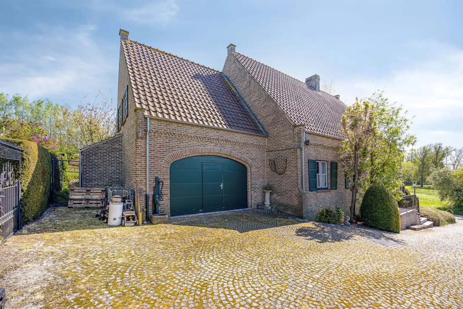 Villa met 4 slaapkamers garage en tuin  foto 29