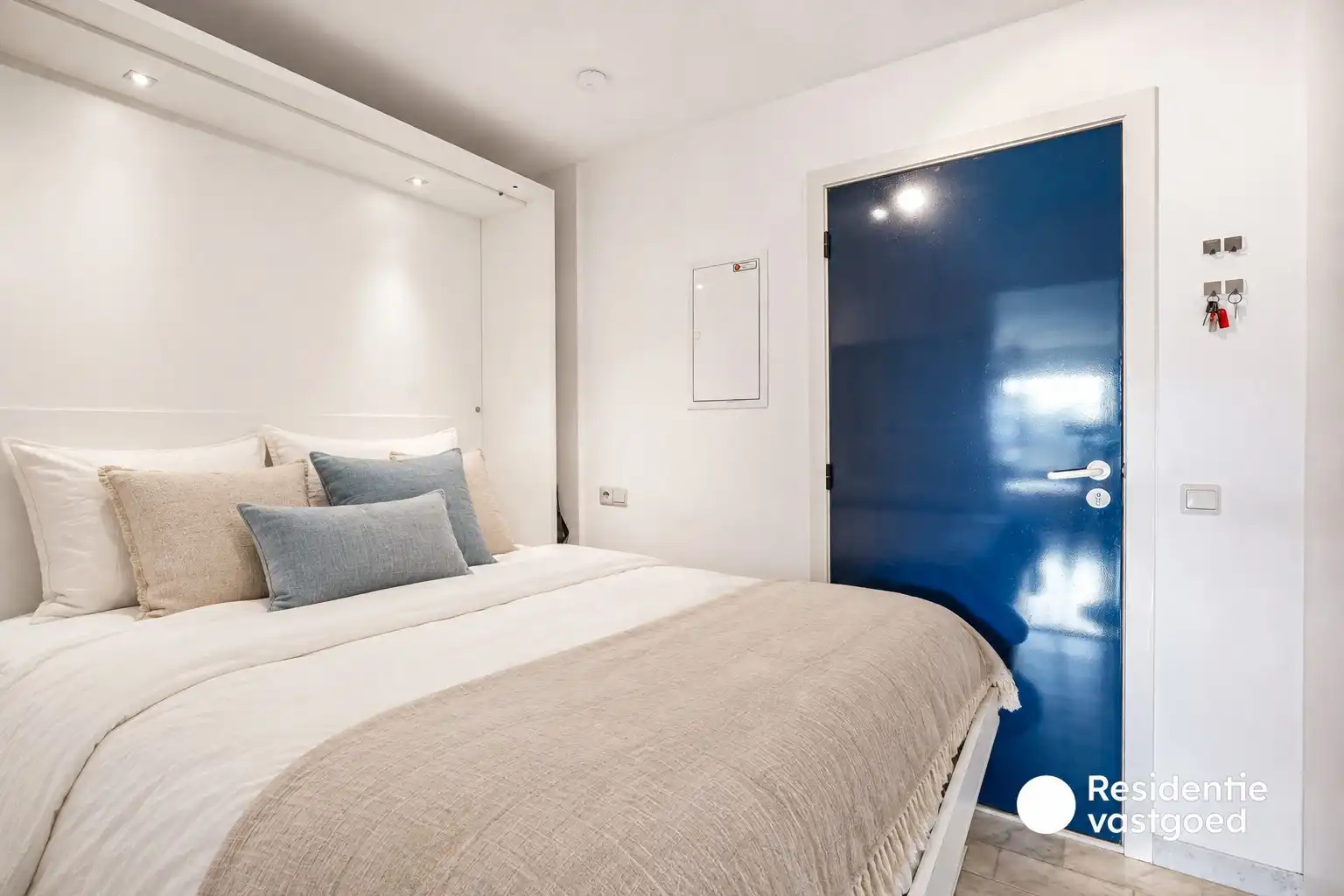 Lichtrijk zongerichte studio met slaaphoek, gelegen op 300m van de zee te Koksijde.  foto 10