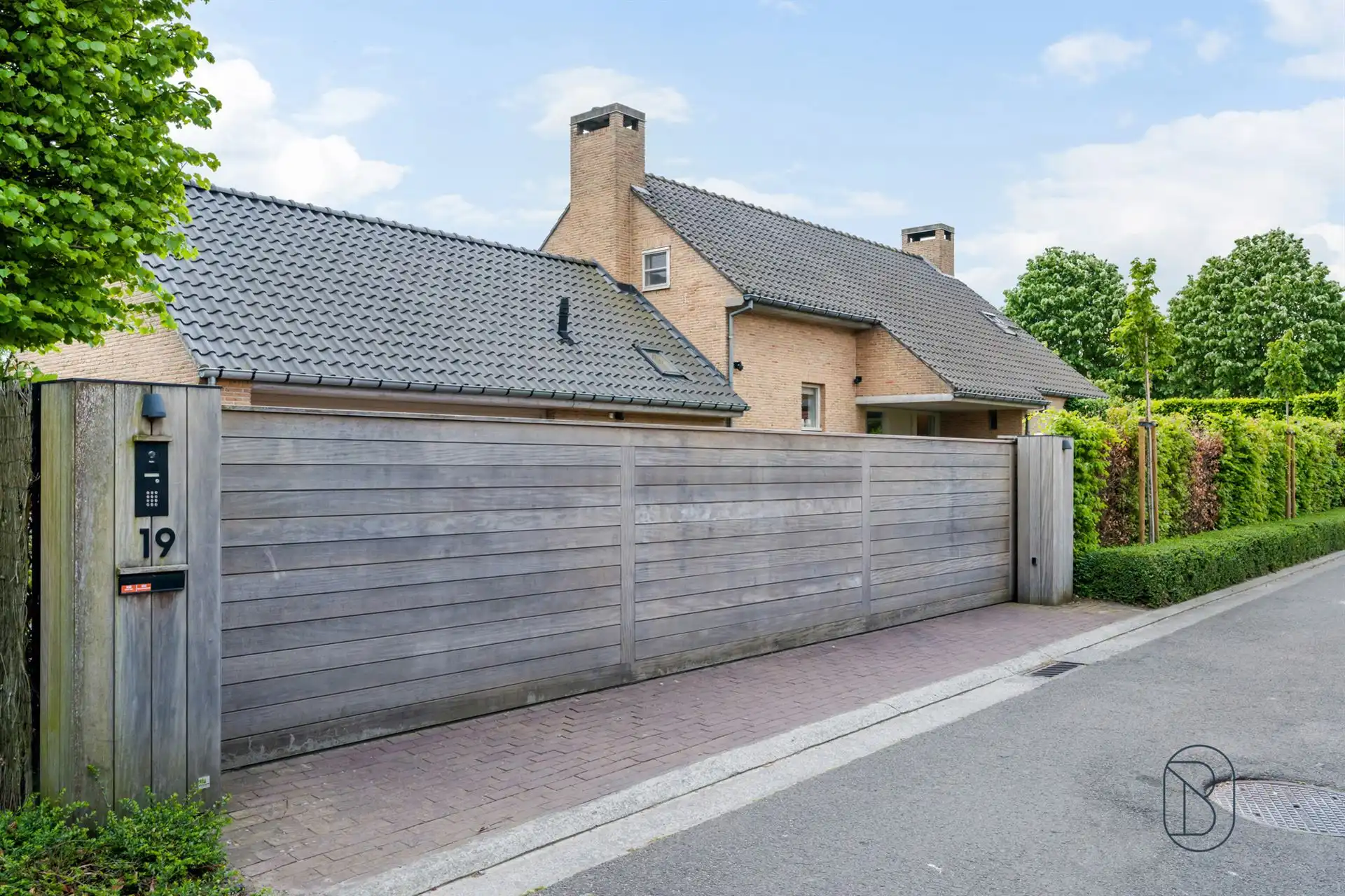 Stijlvolle villa in gegeerde villapark te Waregem. foto 8