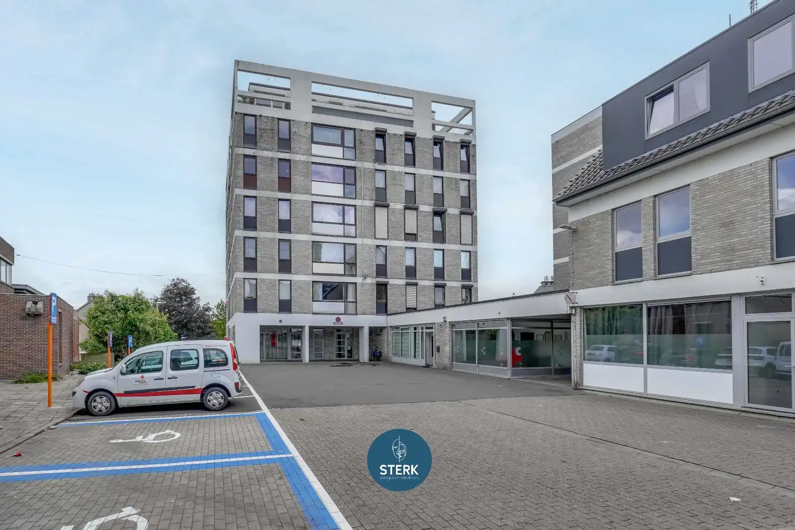 PENTHOUSE MET PANORAMISCH UITZICHT EN RUIM TERRAS IN CENTRUM LANAKEN !  foto 26