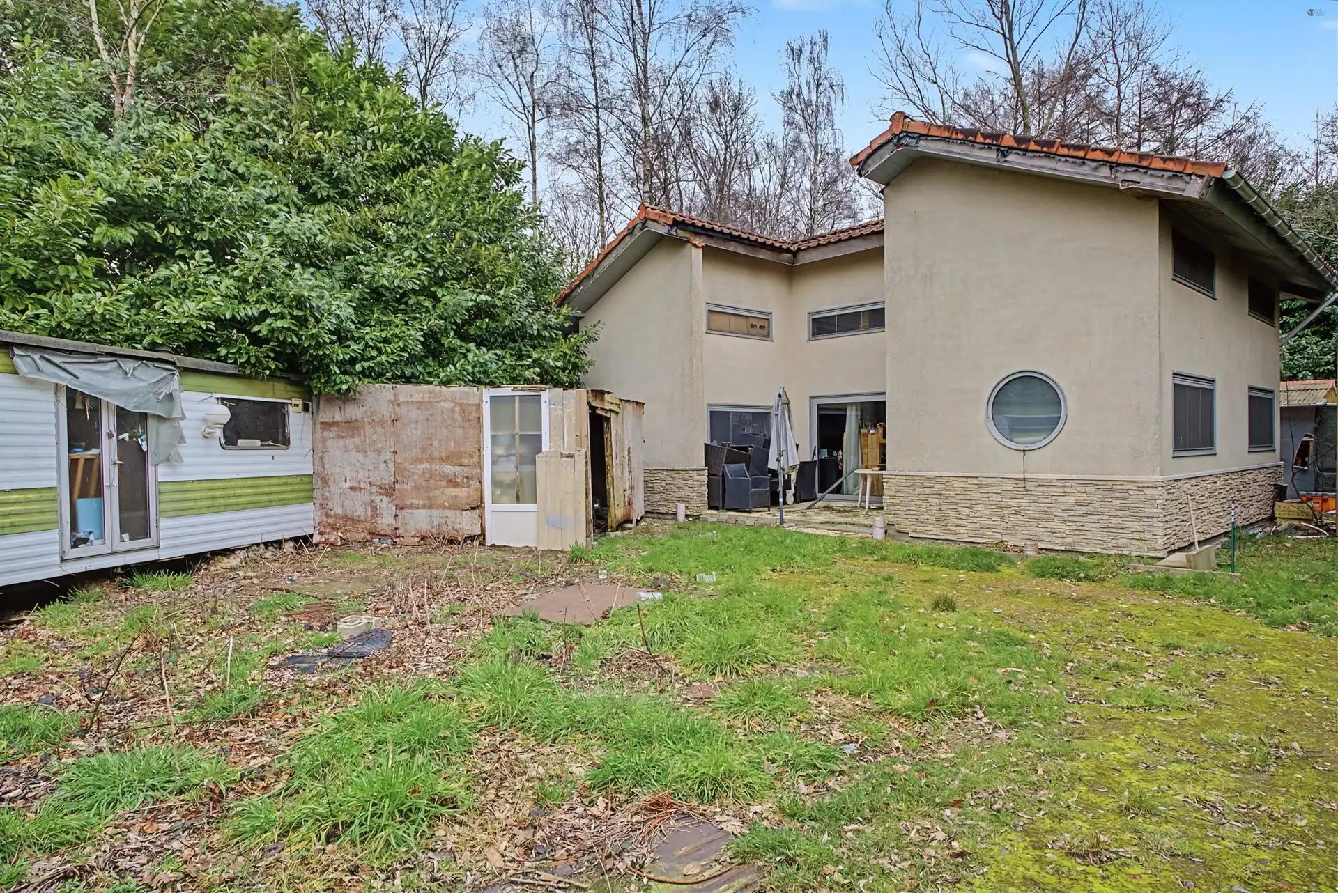 Uiterst unieke recreatiewoning foto 4