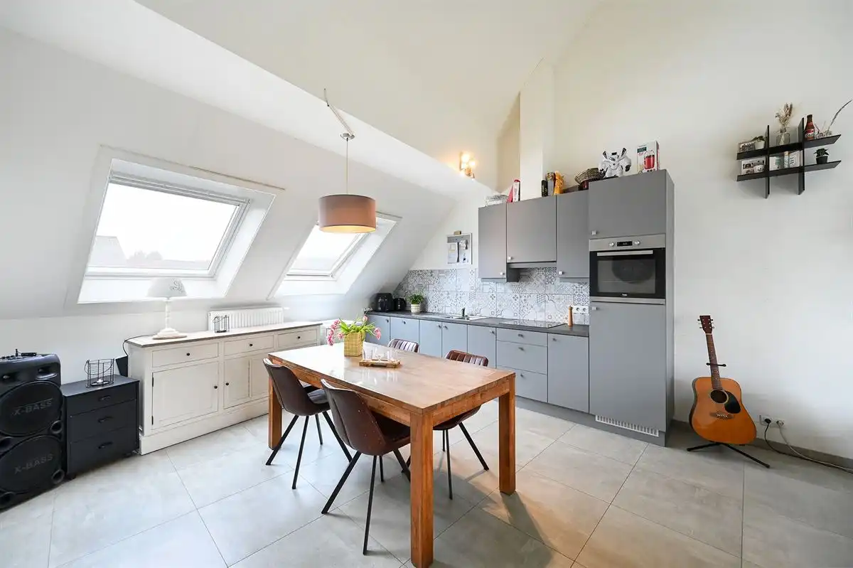 Recent dakappartement op leuke locatie te Putte-Kapellen foto 3