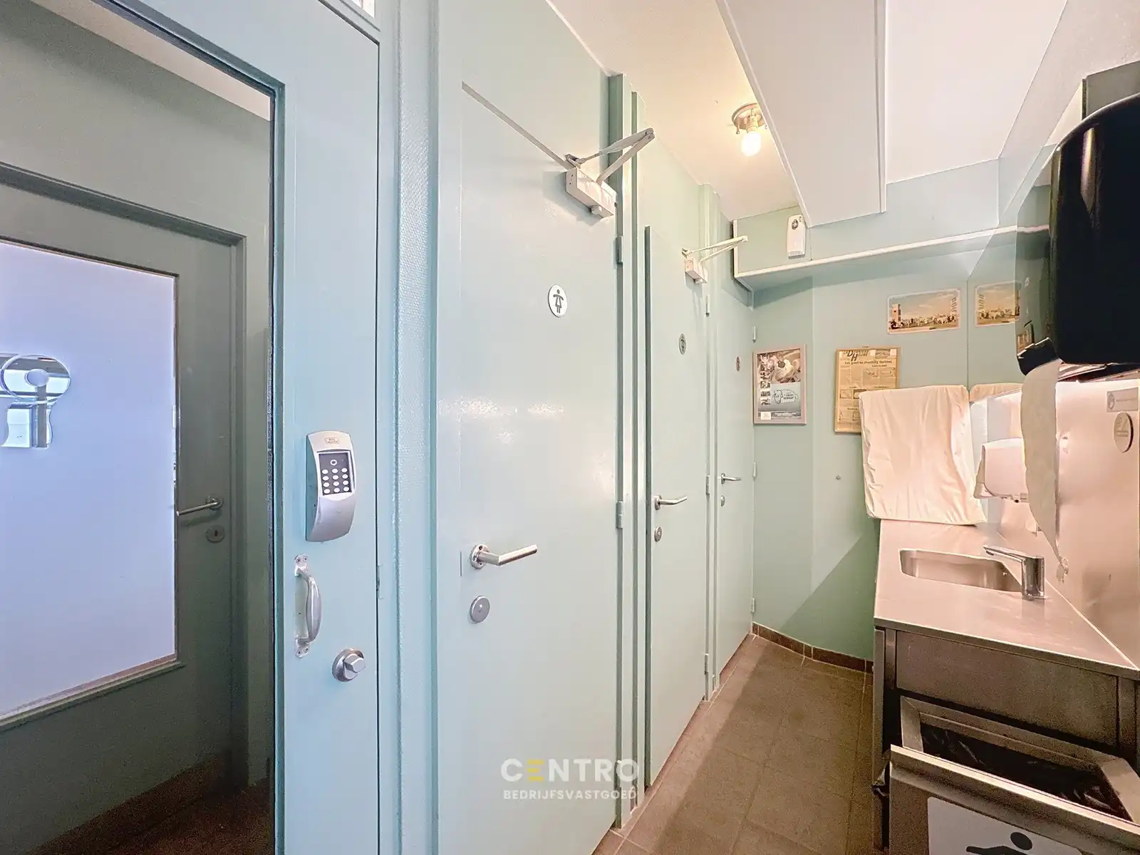 Verkoop handelspand IJssalon - Tearoom 't Zwart Schaap te Sint-Idesbald! foto 24