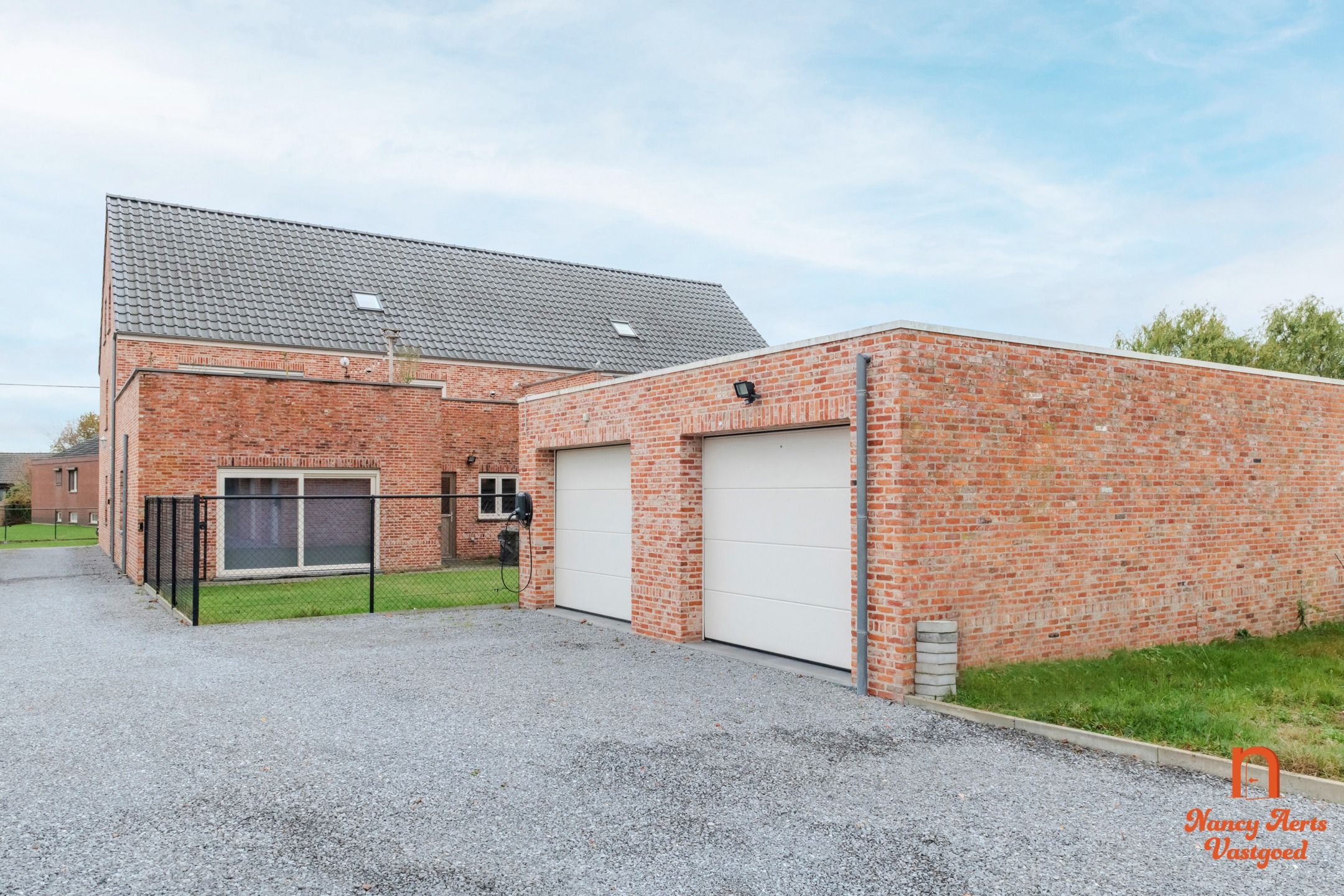 Lichtrijk duplexappartement met ruim terras en eigen ingang foto 41