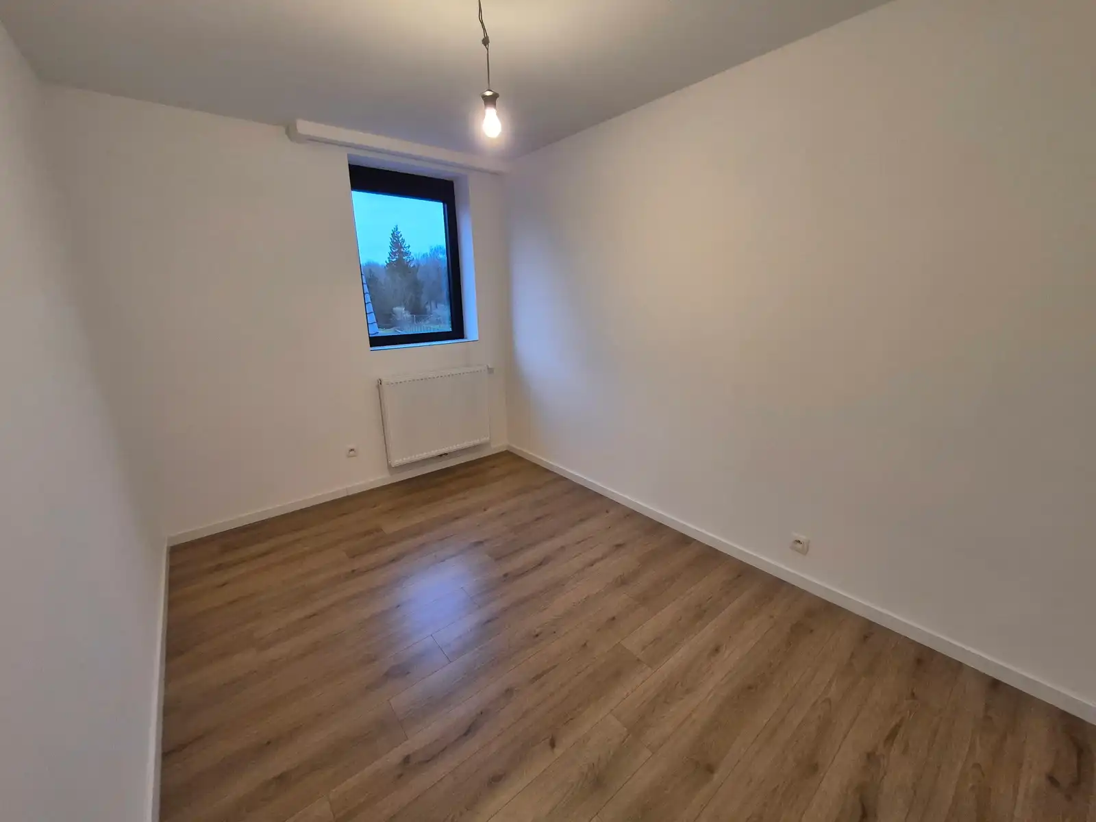 Half vrijstaande woning met drie slaapkamers foto 12