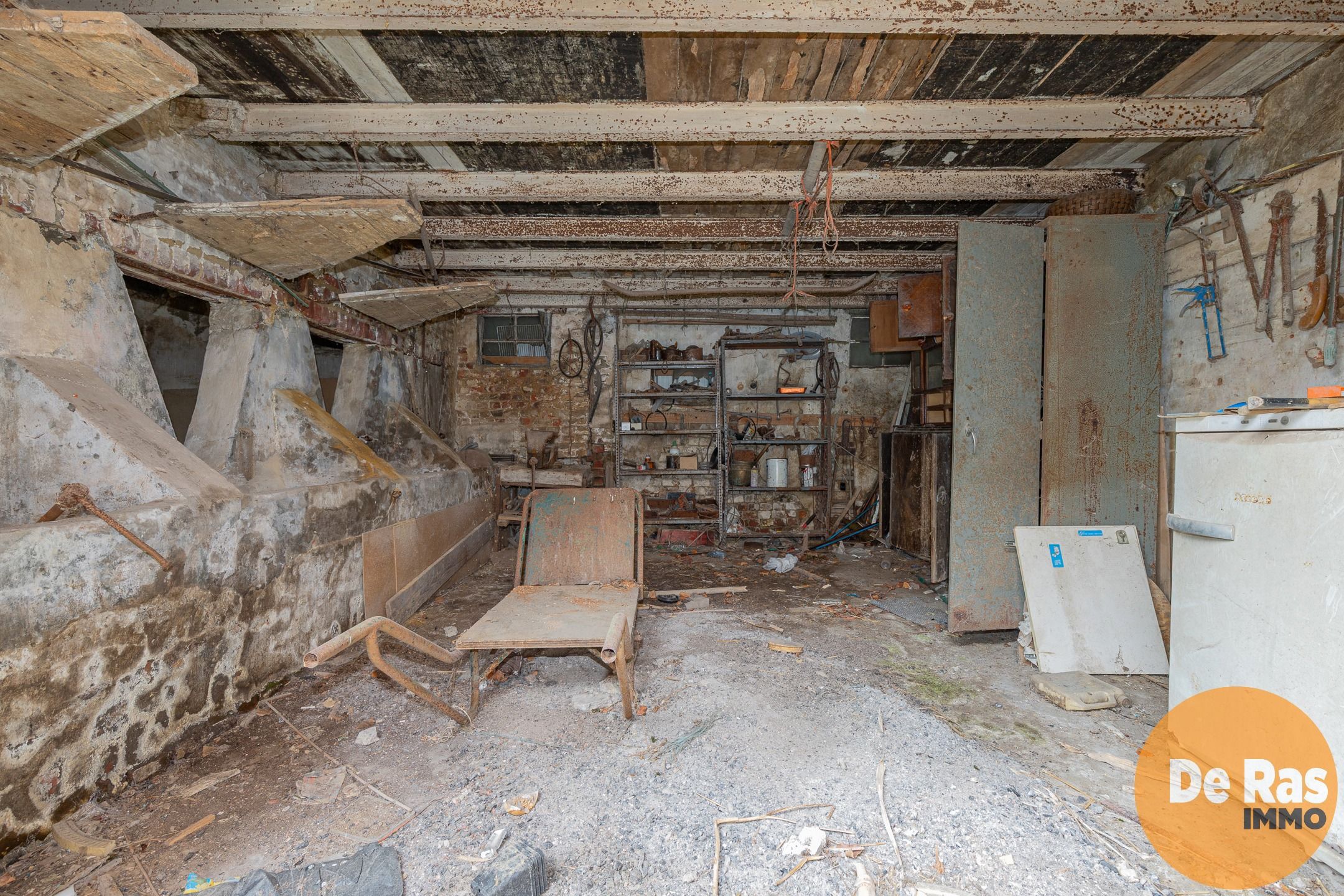 HAALTERT-  Renovatieproject met veel potentieel op 43a 84ca! foto 17