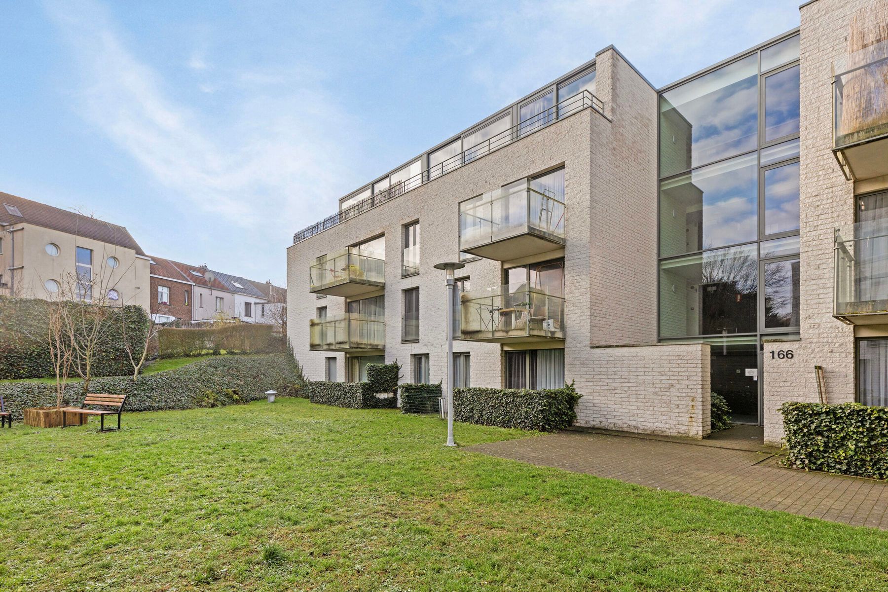 Hoekappartement met 2 slpk & 2 badk in het groen te Ukkel foto 16