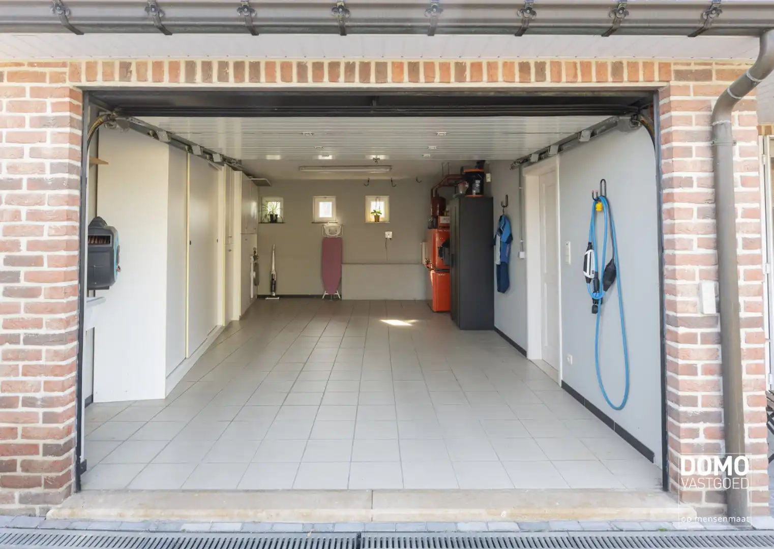 Karaktervolle en ruime gezinswoning in pastorij-/fermettestijl met prachtige tuin en 4 slaapkamers in het groene Kortessem foto 23