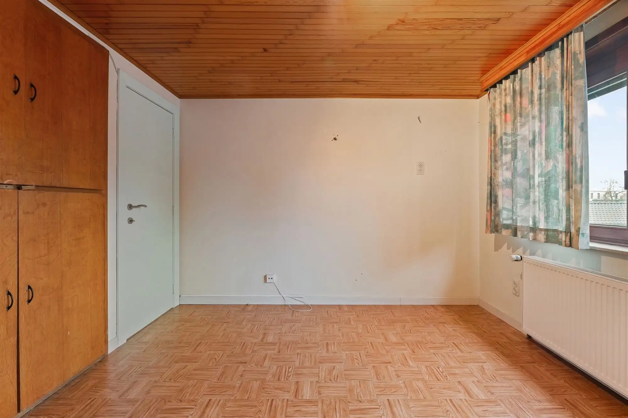 OP TE FRISSEN WONING MET 3 SLAAPKAMERS GELEGEN OP EEN RUIM PERCEEL VAN 11A70CA TE PAAL foto 15