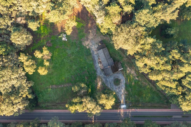 Uniek gelegen renovatieproject op 1,8 ha foto 9