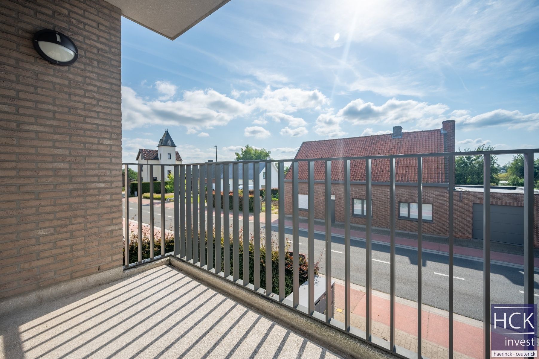 KRUISHOUTEM -  Instapklaar 1-SLPK. appartement met terras én carport foto 6