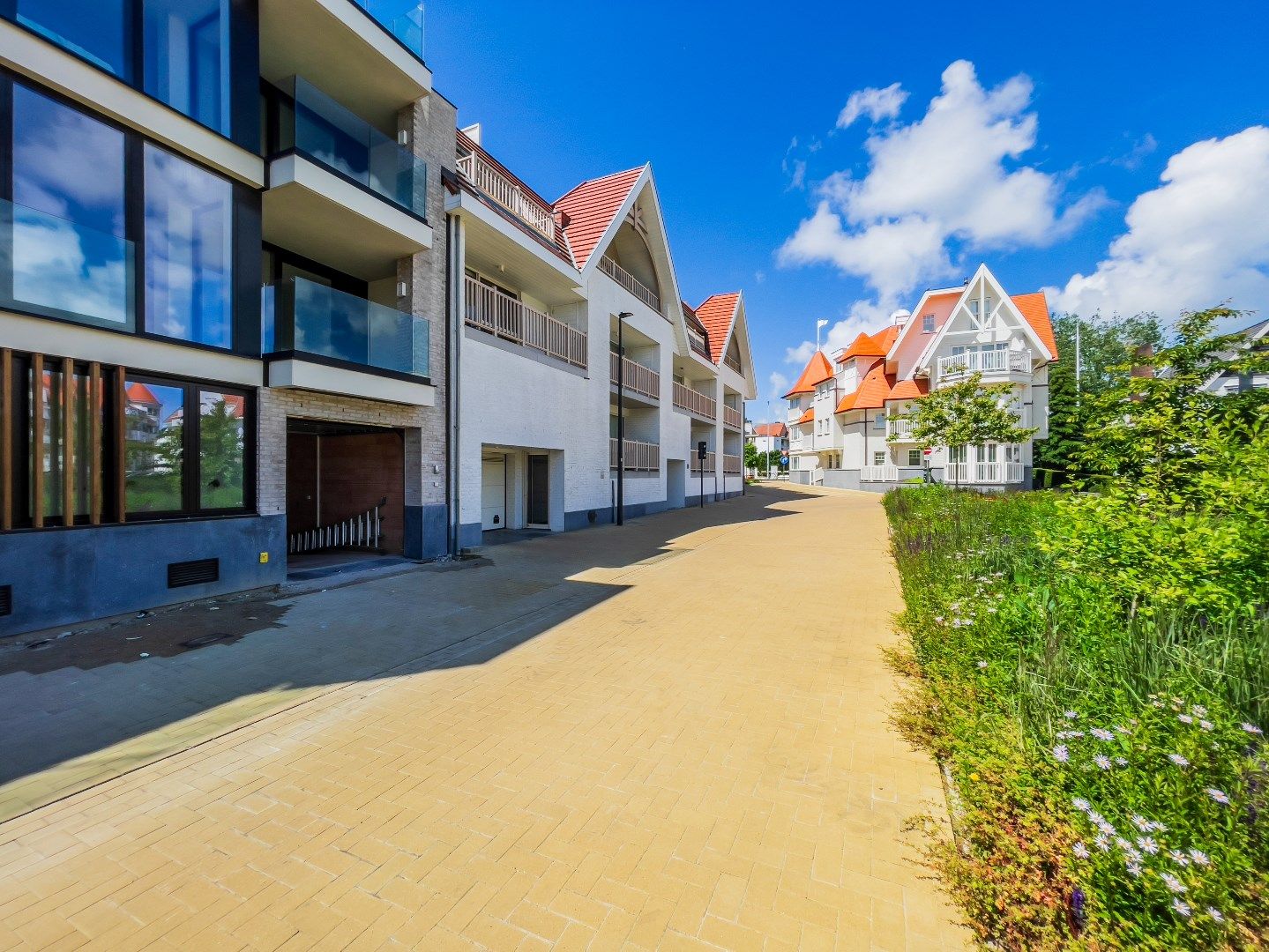 Nieuwbouw appartement INCLUSIEF inpandige parking gelegen te Duinbergen. foto 21