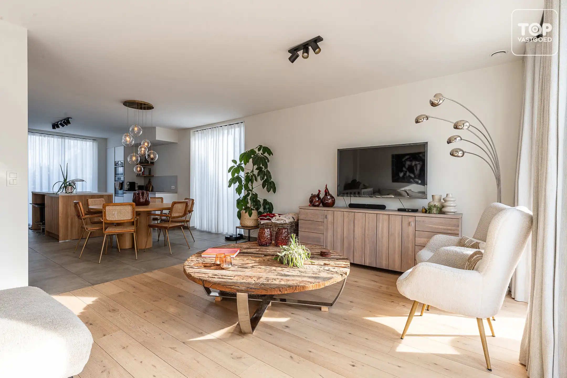 Nieuwbouwwoning met 4 slaapkamers, tuin en carport  foto 9