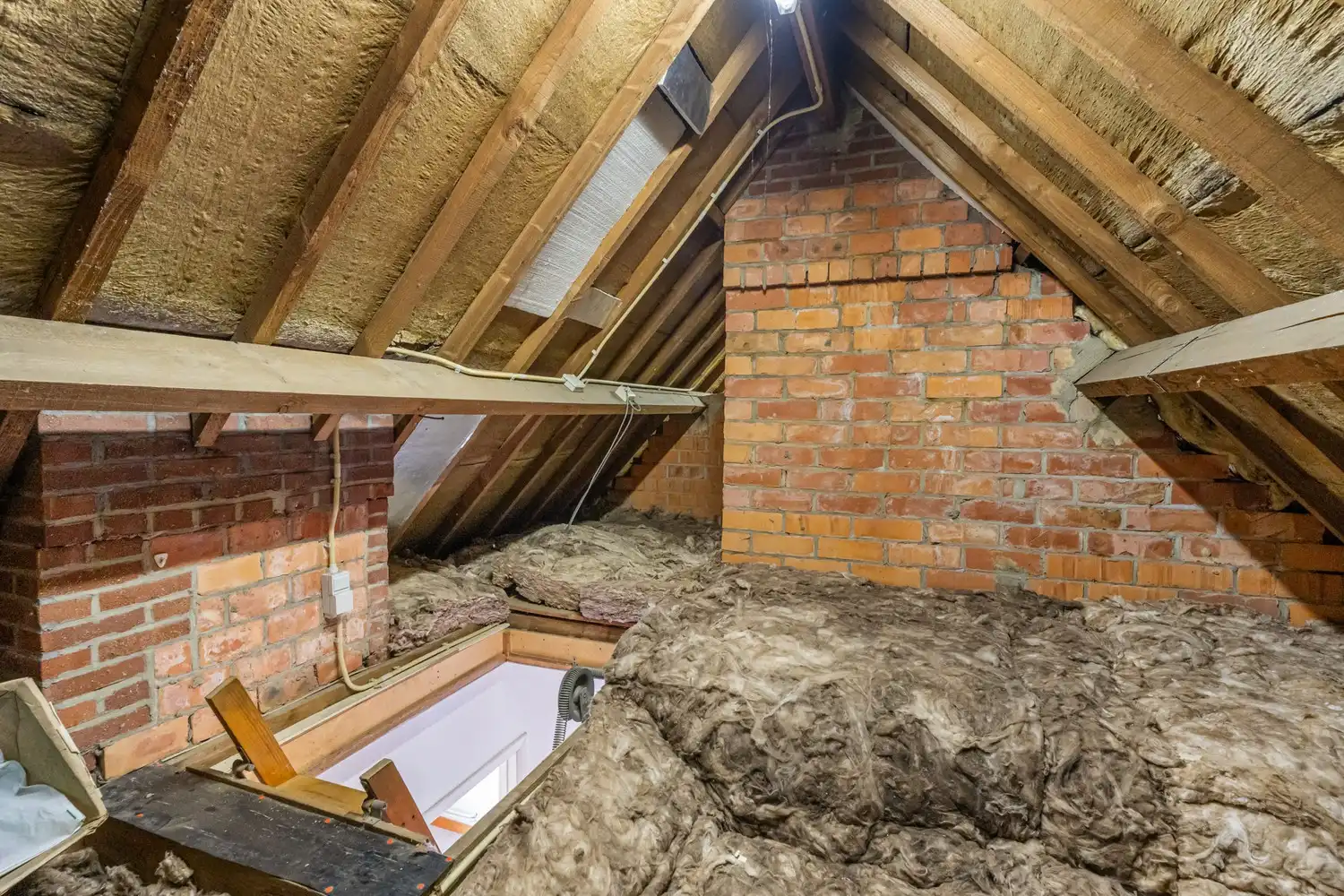 Goed gelegen woning met 4 slaapkamers, een garage en een diepe tuin in een verkeersluwe straat te Kessel-Lo! foto 22