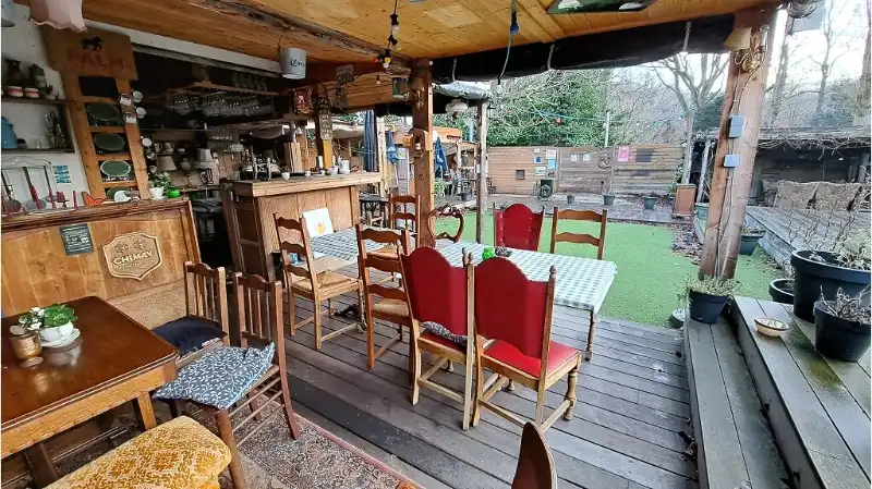 Zeer ruim handelspand met groot TERRAS te koop in Sint-Kruis Brugge. foto 8