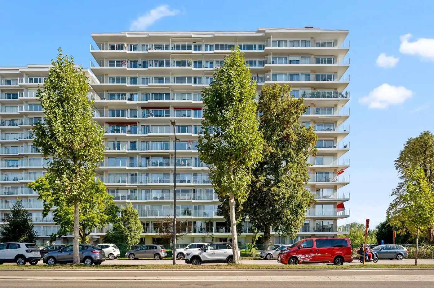 Charmant dakappartement met prachtig uitzicht in Tienen, ideaal als investering foto {{pictureIndex}}