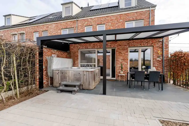 Energiezuinige halfopen woning met 3 slaapkamers. foto 10