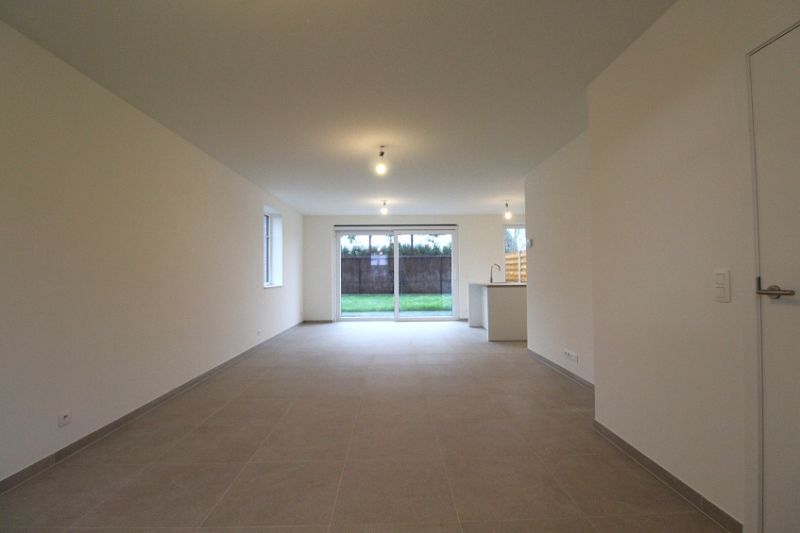 Zeer energiezuinige nieuwbouwwoning te Roeselare foto 2