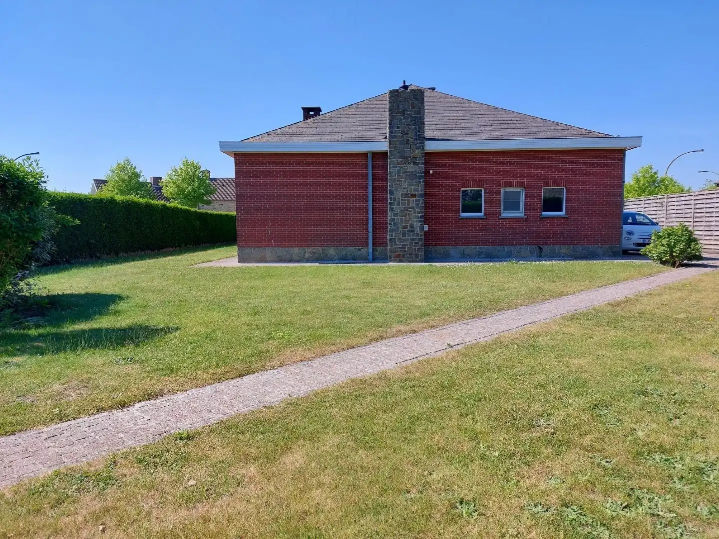 Ruime alleenstaande villa foto 20