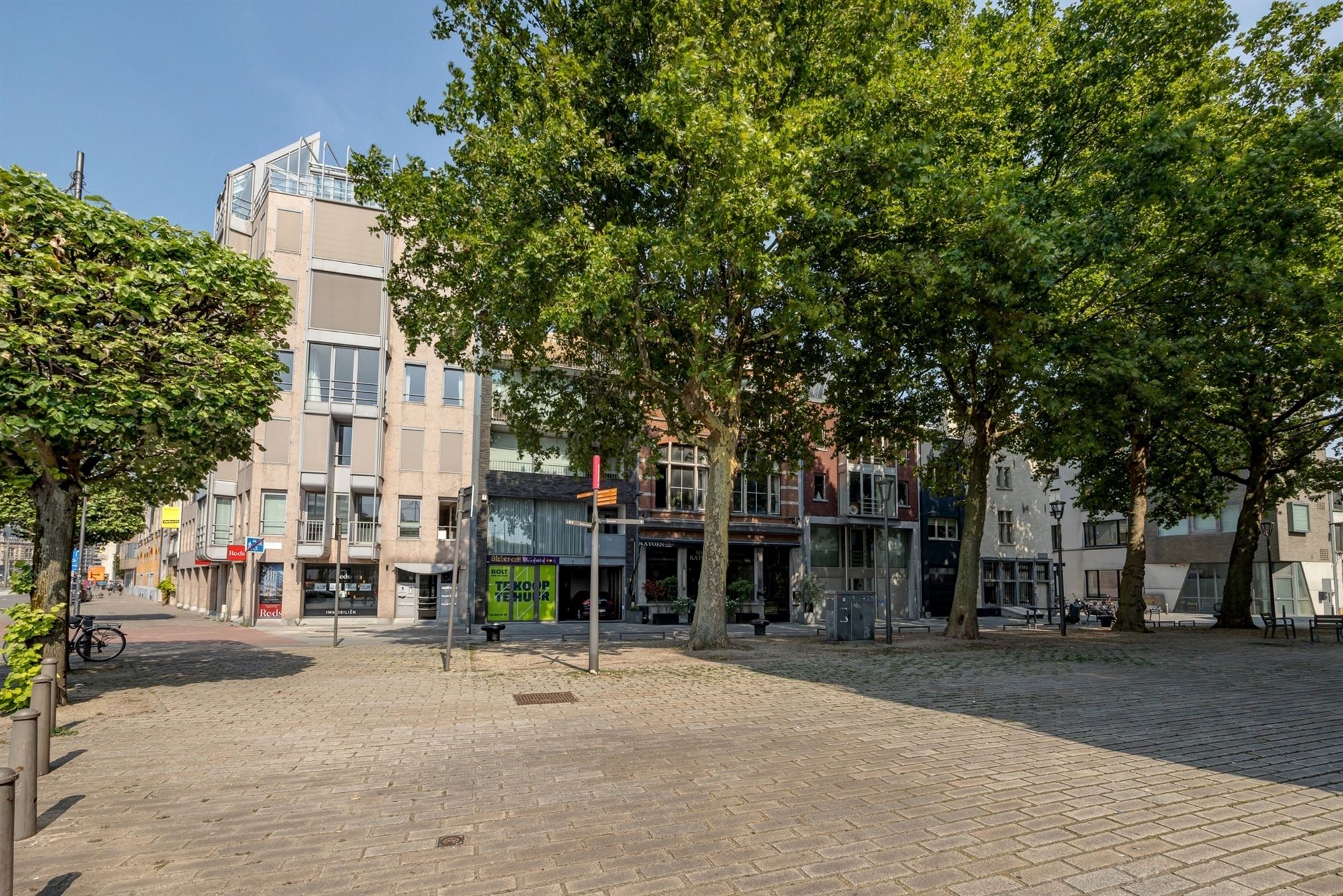 Handelsgelijkvloers van 152m² op toplocatie foto 11