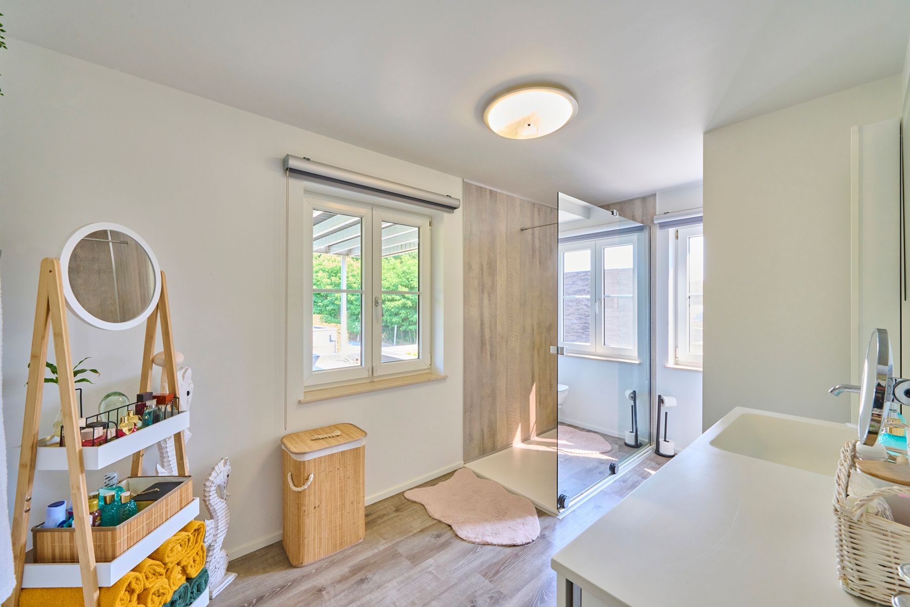 Exclusieve woning met handelzaak,appartement, zwembad en lift. foto 39