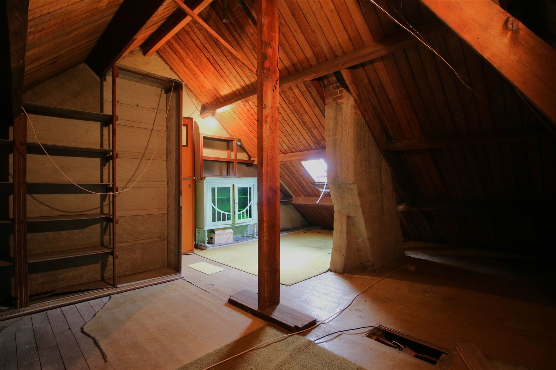 Woning half-open bebouwing met tuin foto 24