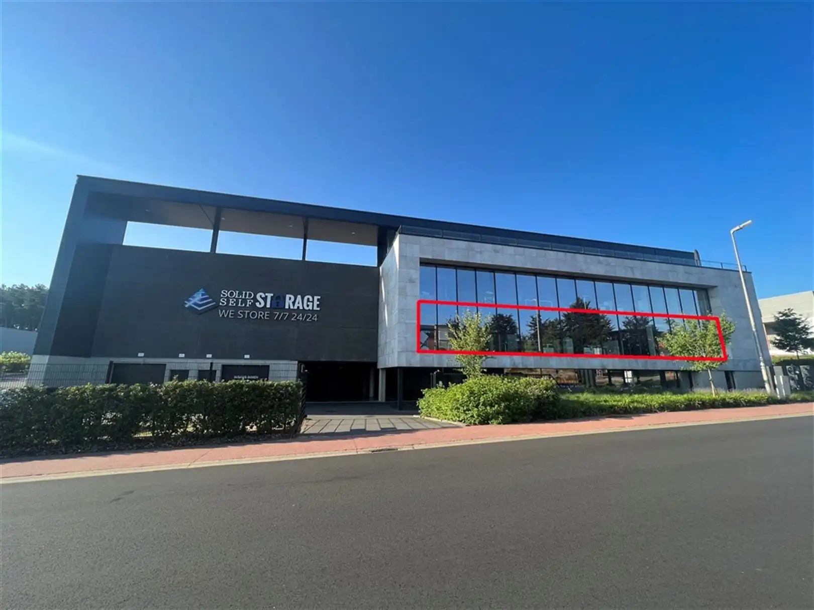 Kantoorgebouw foto 9