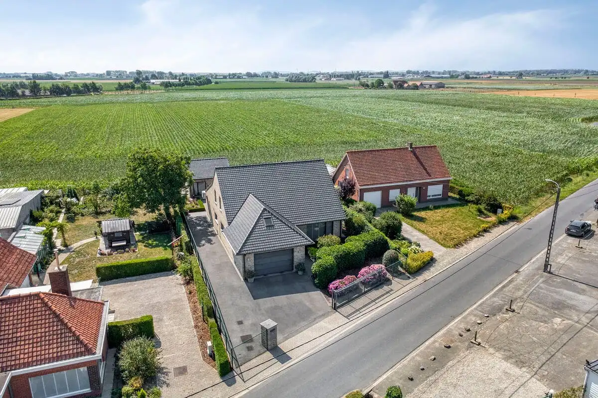 Kwalitatieve villa te koop in Oostvleteren met 5 slaapkamers foto 2