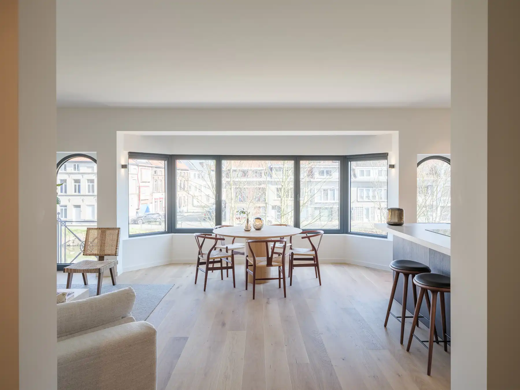 Kwalitatief gerenoveerd 3-slaapkamer appartement aan het water foto 4