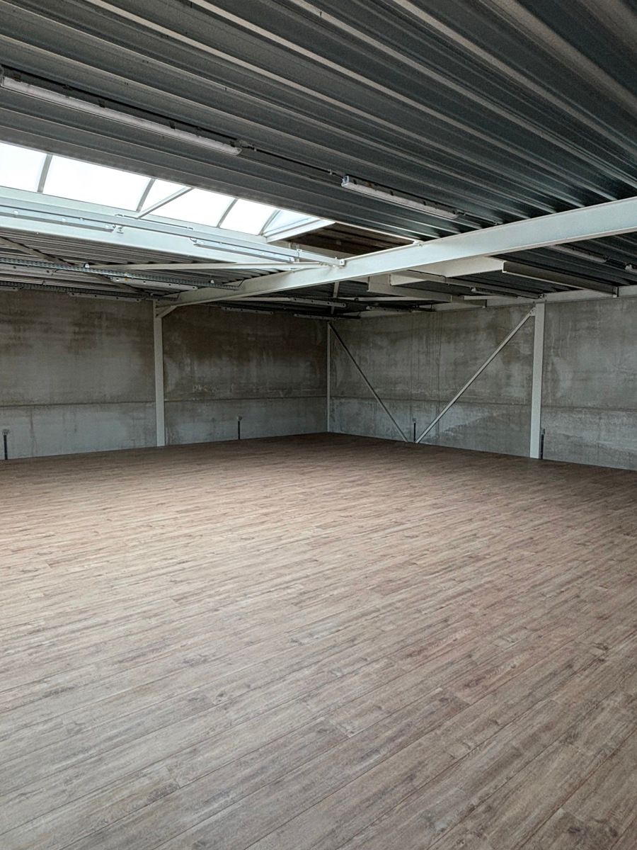 Bedrijfspand van ca 300m² foto 18