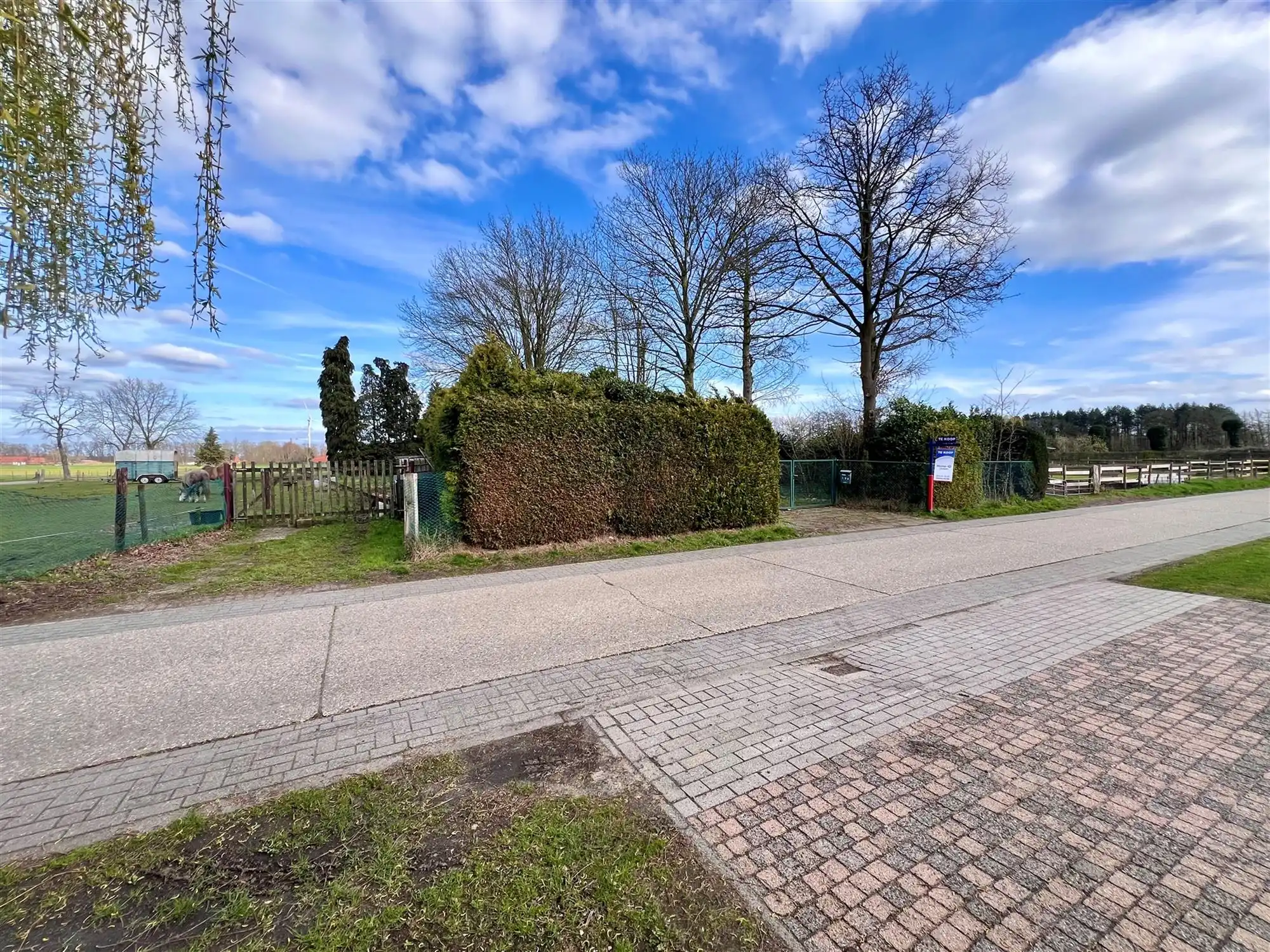 Vakantieverblijf op agrarisch en bebost perceel van 1183 m² foto 2