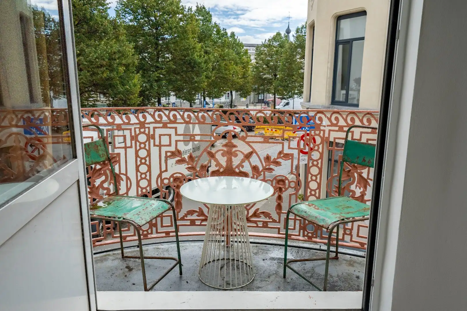 Iconisch hoekgebouw met met uitzonderlijk potentieel foto 2