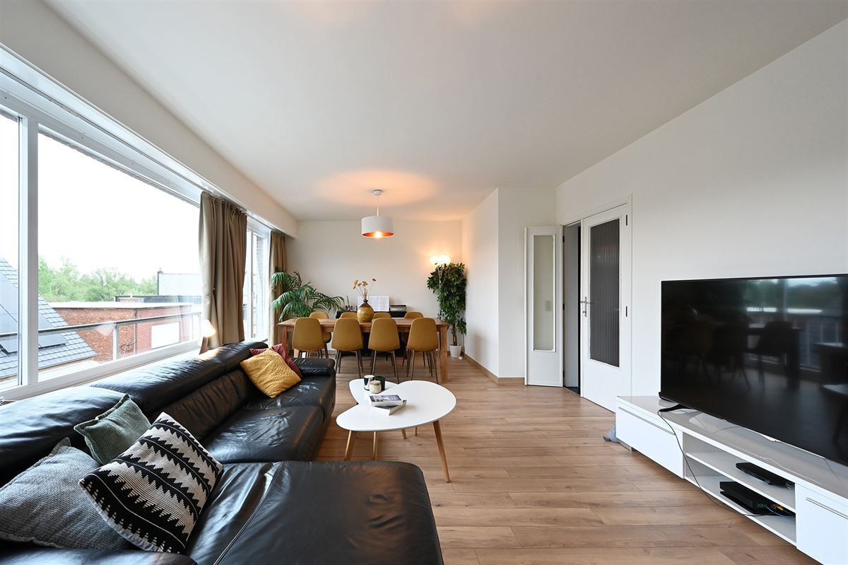 ruim en lichtrijk appartement nabij het centrum van Duffel foto 4