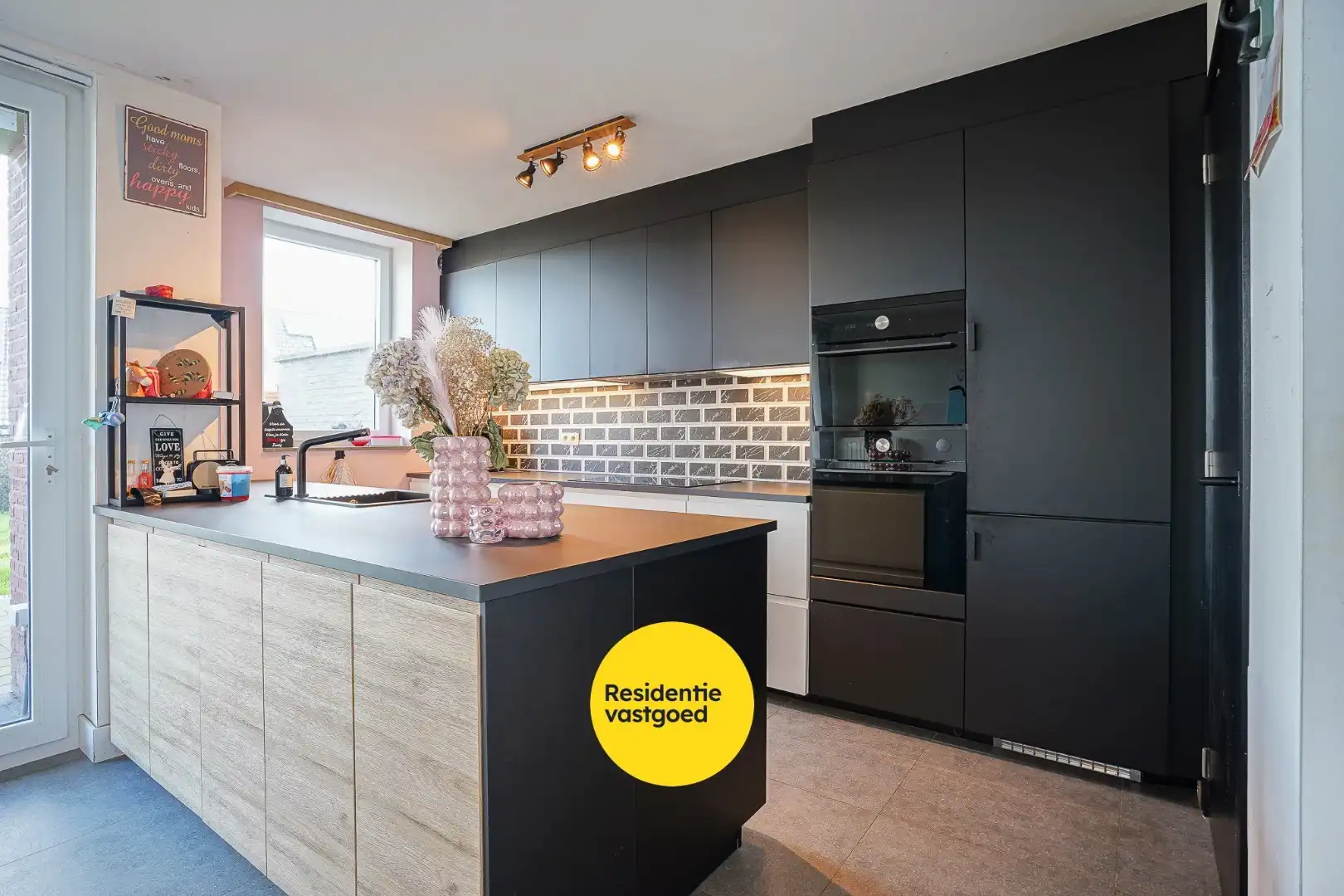 Recente woning op landelijke ligging in Aartrijke foto 8