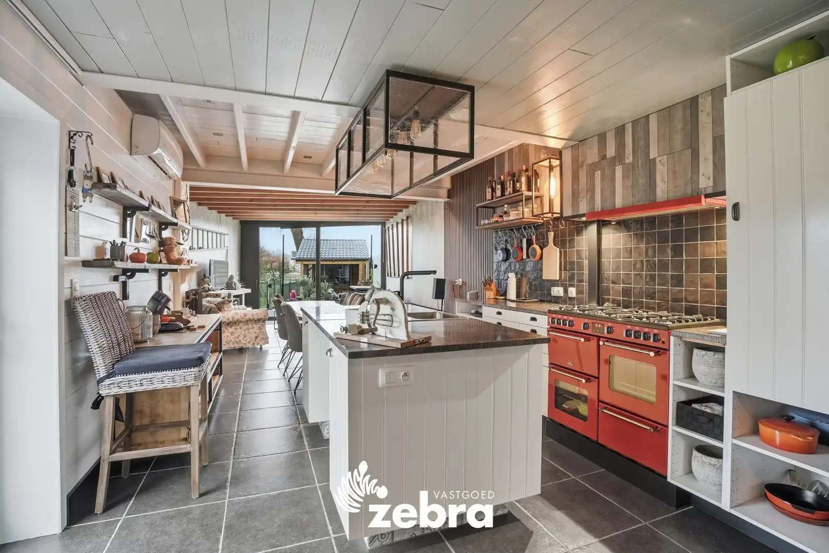 Instapklare en volledig gerenoveerde woning (EPC A) op topligging vlakbij Calmeynbos en de Krakeelduinen in De Panne! foto 6