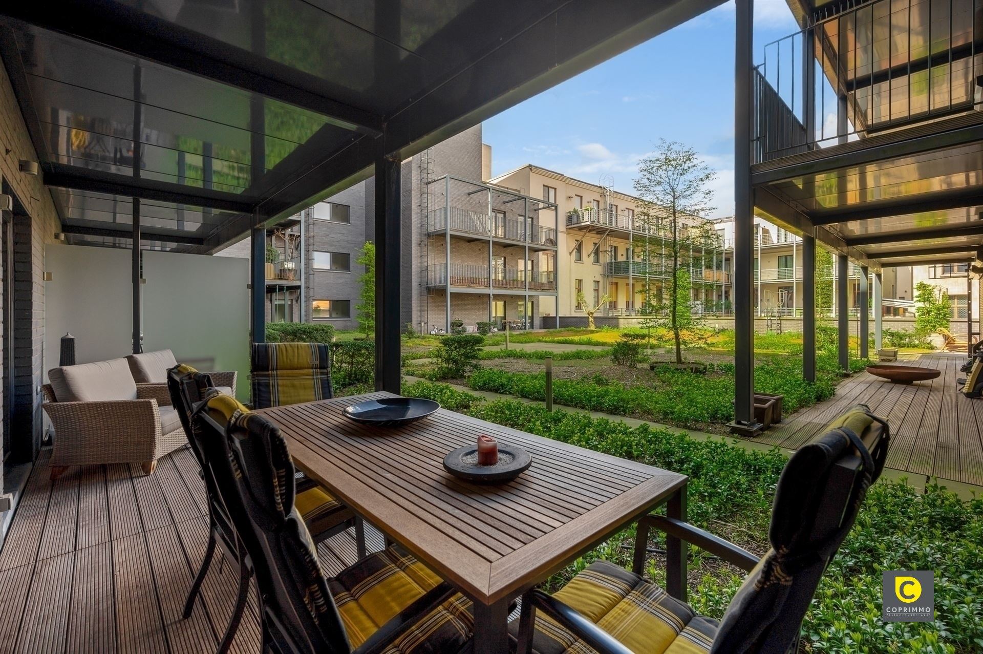 Royaal 2-slpk appartement op de Meir foto 19