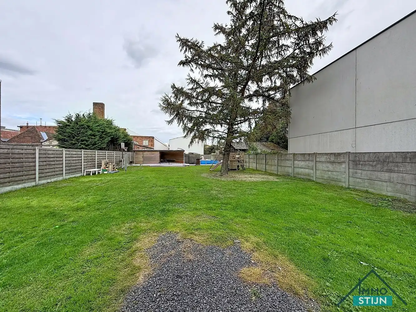Instapklare woning met werkplaats foto 20