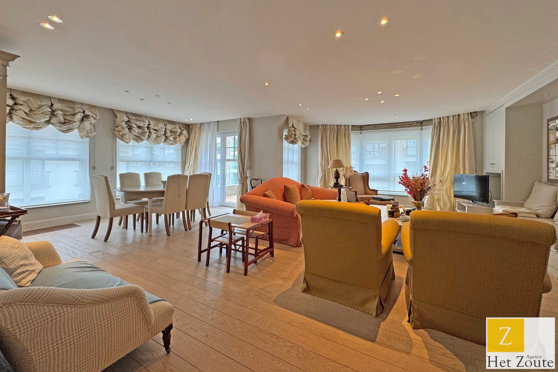 Charmant gemeubeld appartement in hartje Zoute foto 3