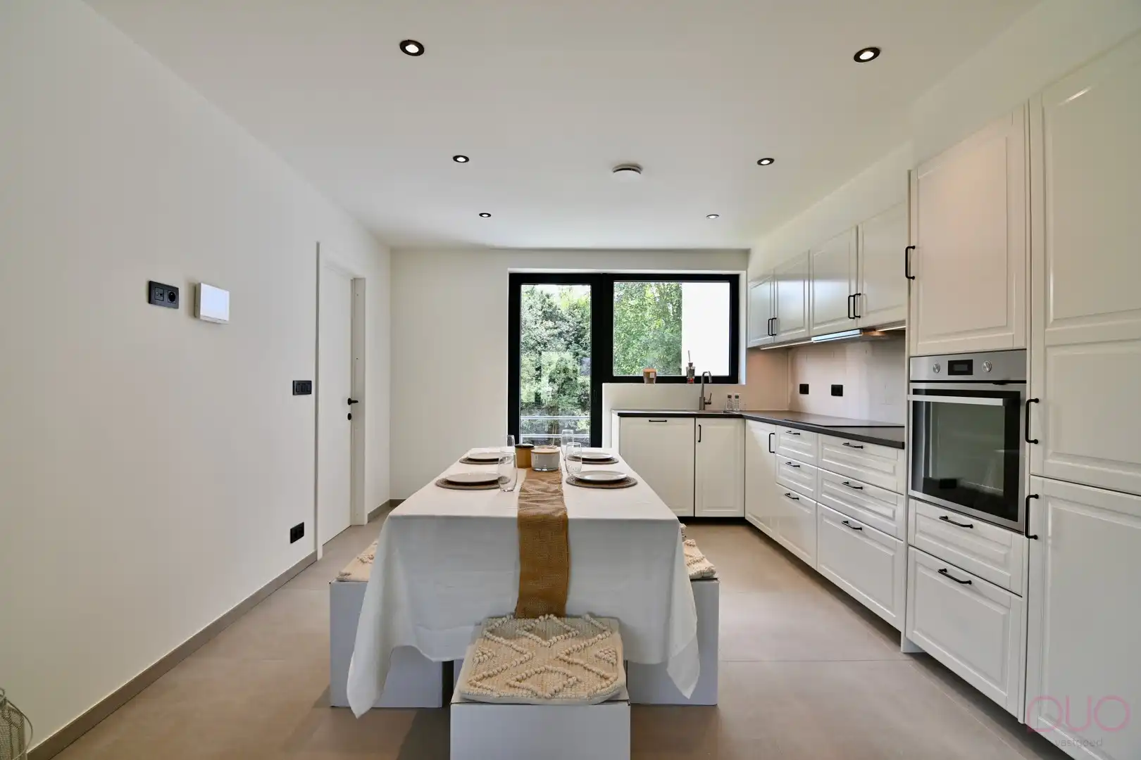 Volledig gerenoveerde woning met garage, terras en tuin - instapklaar afgewerkt! foto 5