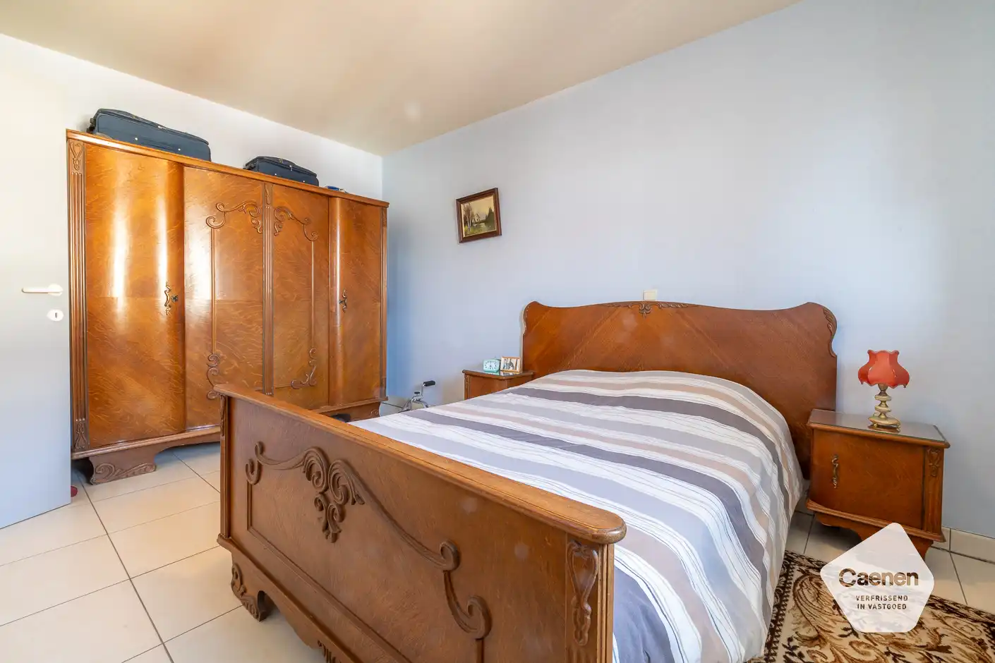 Ruim woonappartement in goede staat foto 19