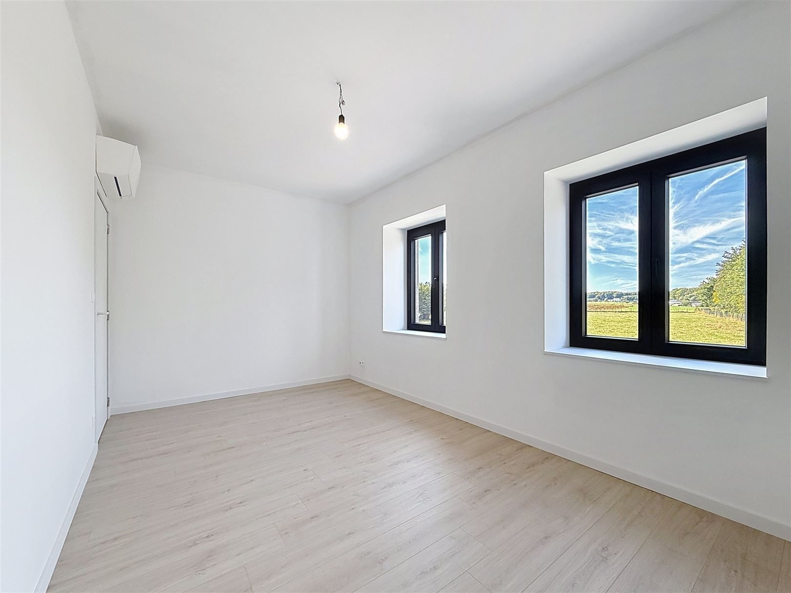 Energiezuinige, volledig gerenoveerde hoeve met bijgebouwen, 7a 83ca foto 58