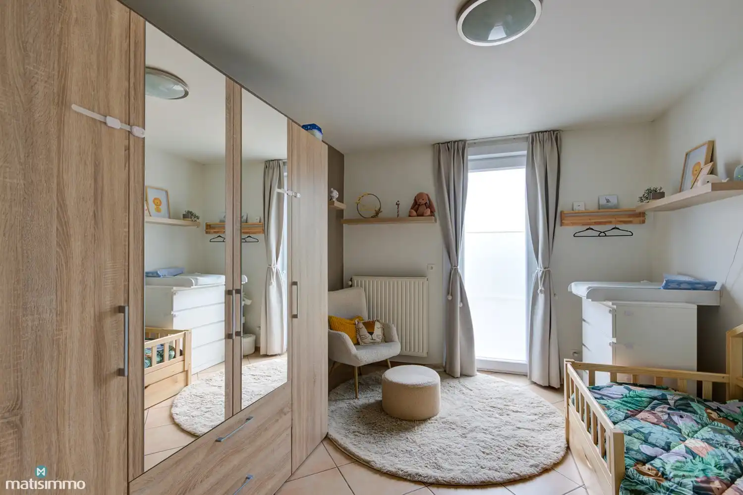 RUIM INSTAPKLAAR GELIJKVLOERS APPARTEMENT MET TWEE SLAAPKAMERS EN TUIN TE ZUTENDAAL foto 21