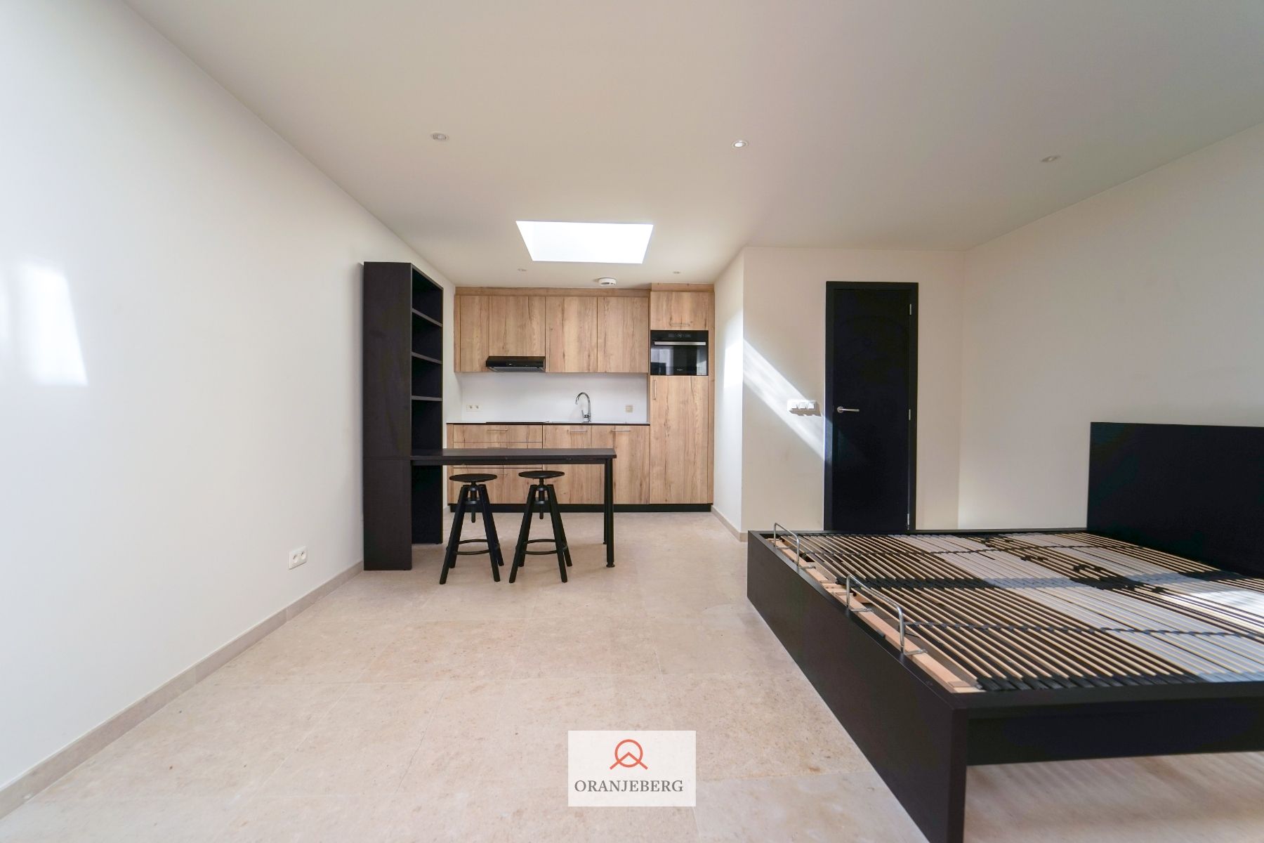 Gelijkvloers en gemeubelde studio te huur vlakbij Gent centrum foto 3