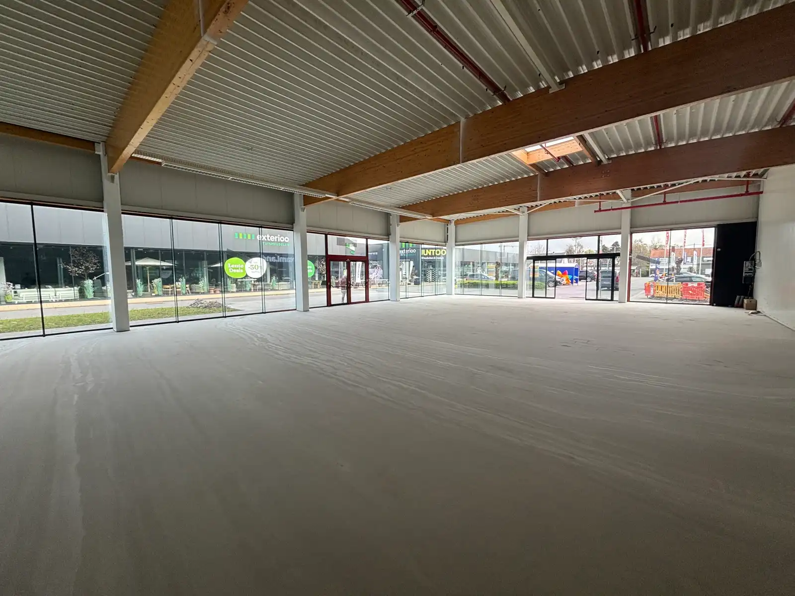 Winkelruimte 450 m² te huur – Mammoet 3 Roeselare foto 4