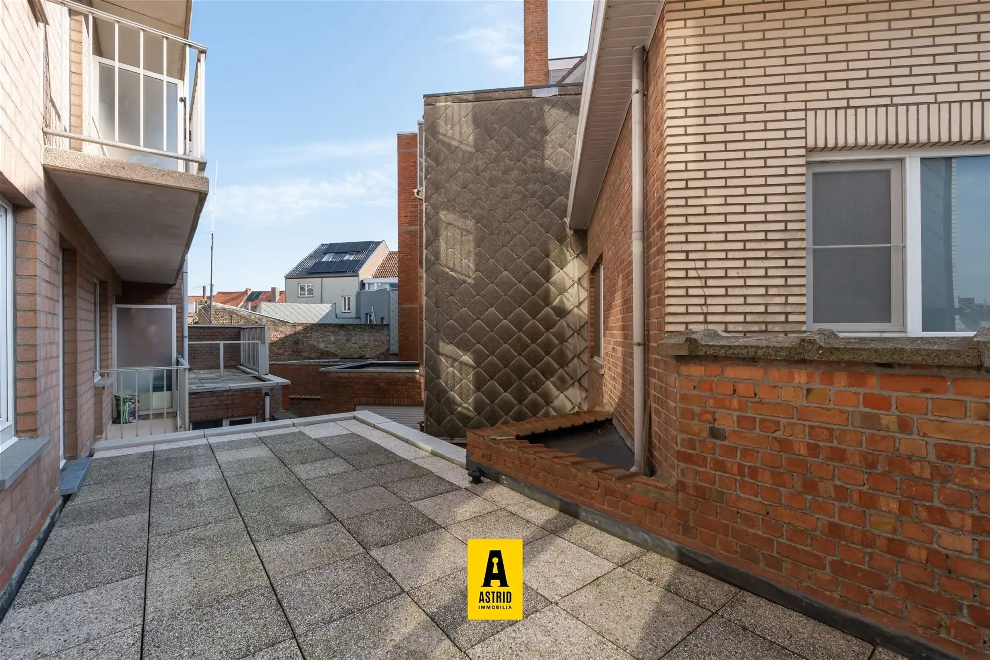 Leuk appartement met ruim terras! foto 17